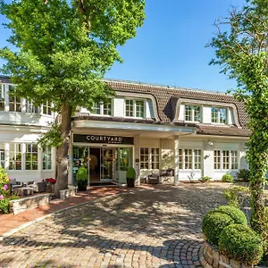 Courtyard By Marriott Airport Отель
