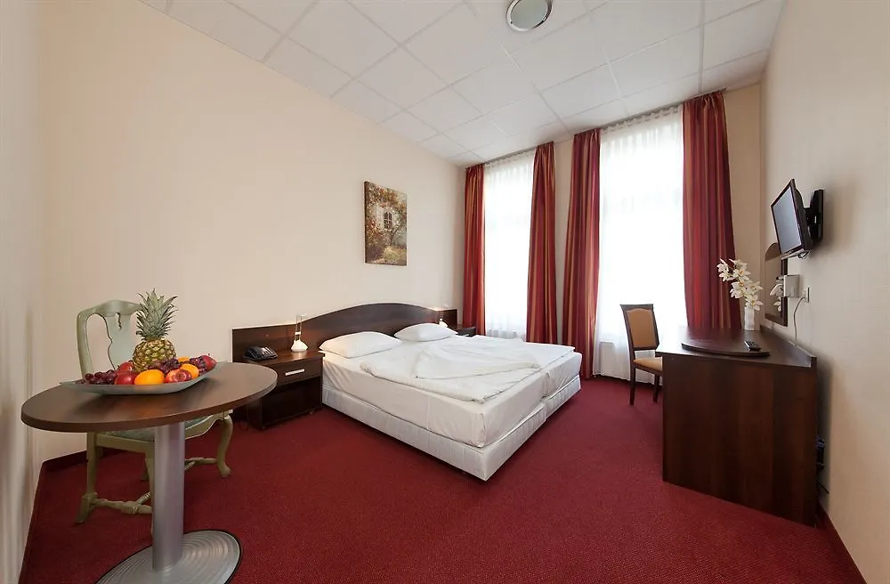 Hotel Polo Am Zob Hamburg-Harburg 3*,