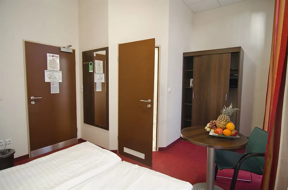 Hotel Polo Am Zob Hamburg